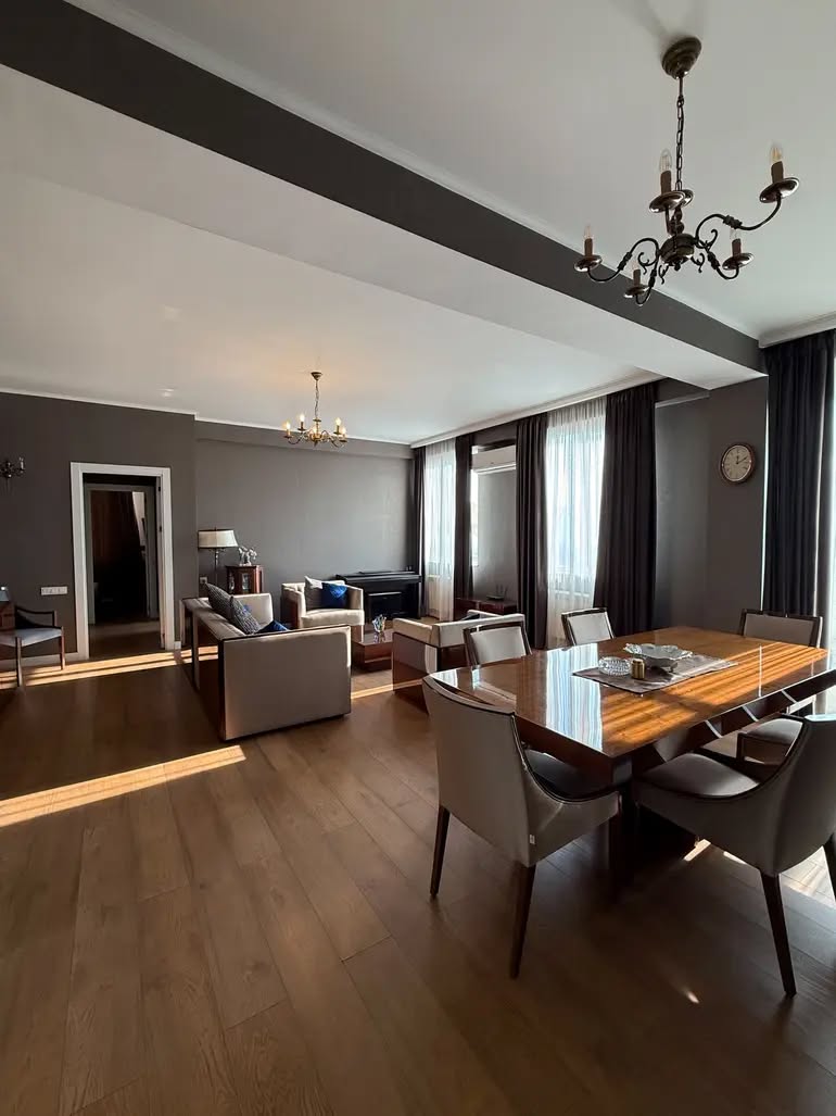 იყიდება 4-ოთახიანი ბინა, თბილისი — $305,000