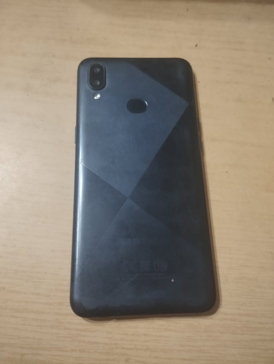 Samsung A10, გაბზარული შუშა