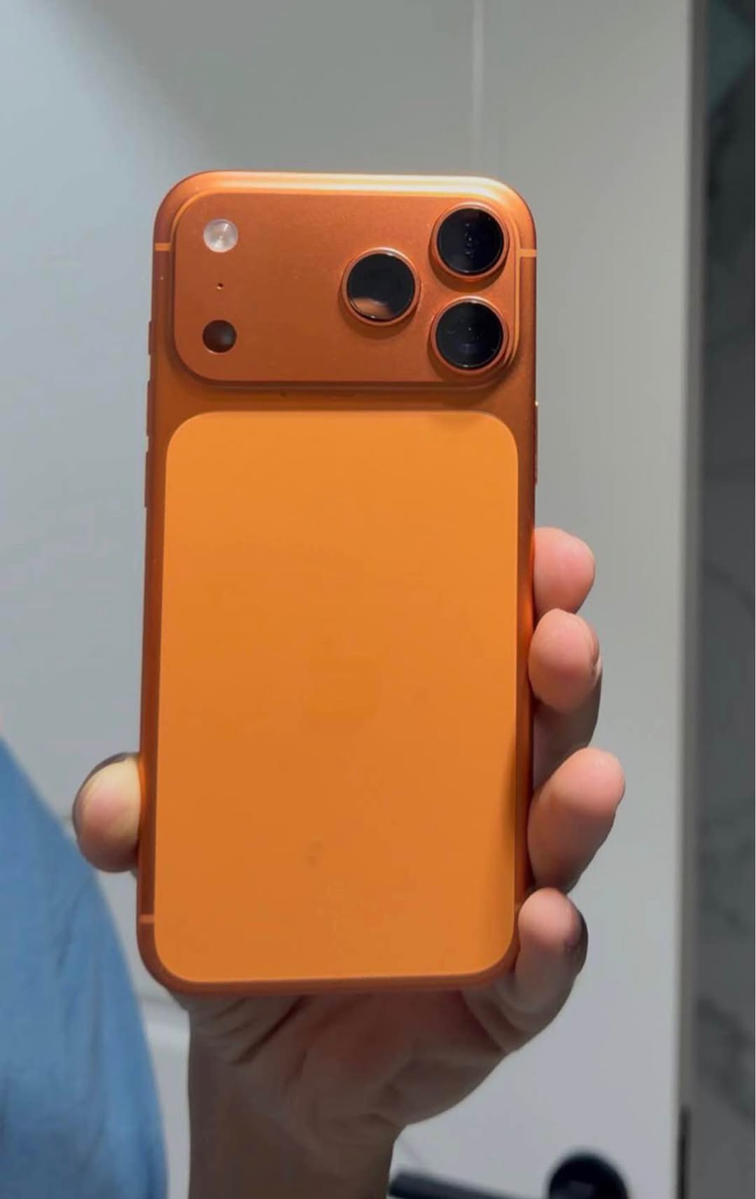 ტელეფონი 256GB, ბატარეა 94%