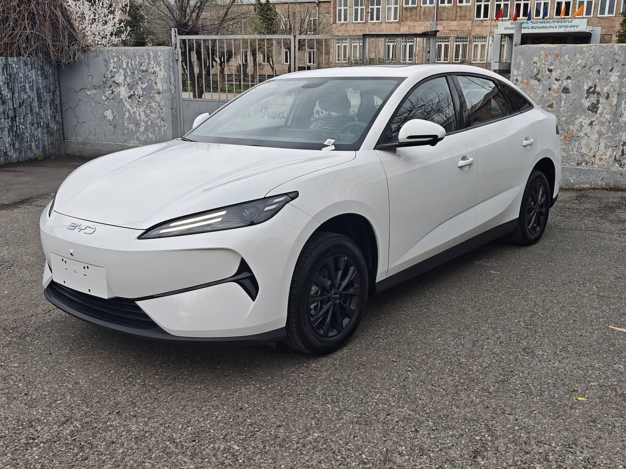 BYD E7 — 22,900$