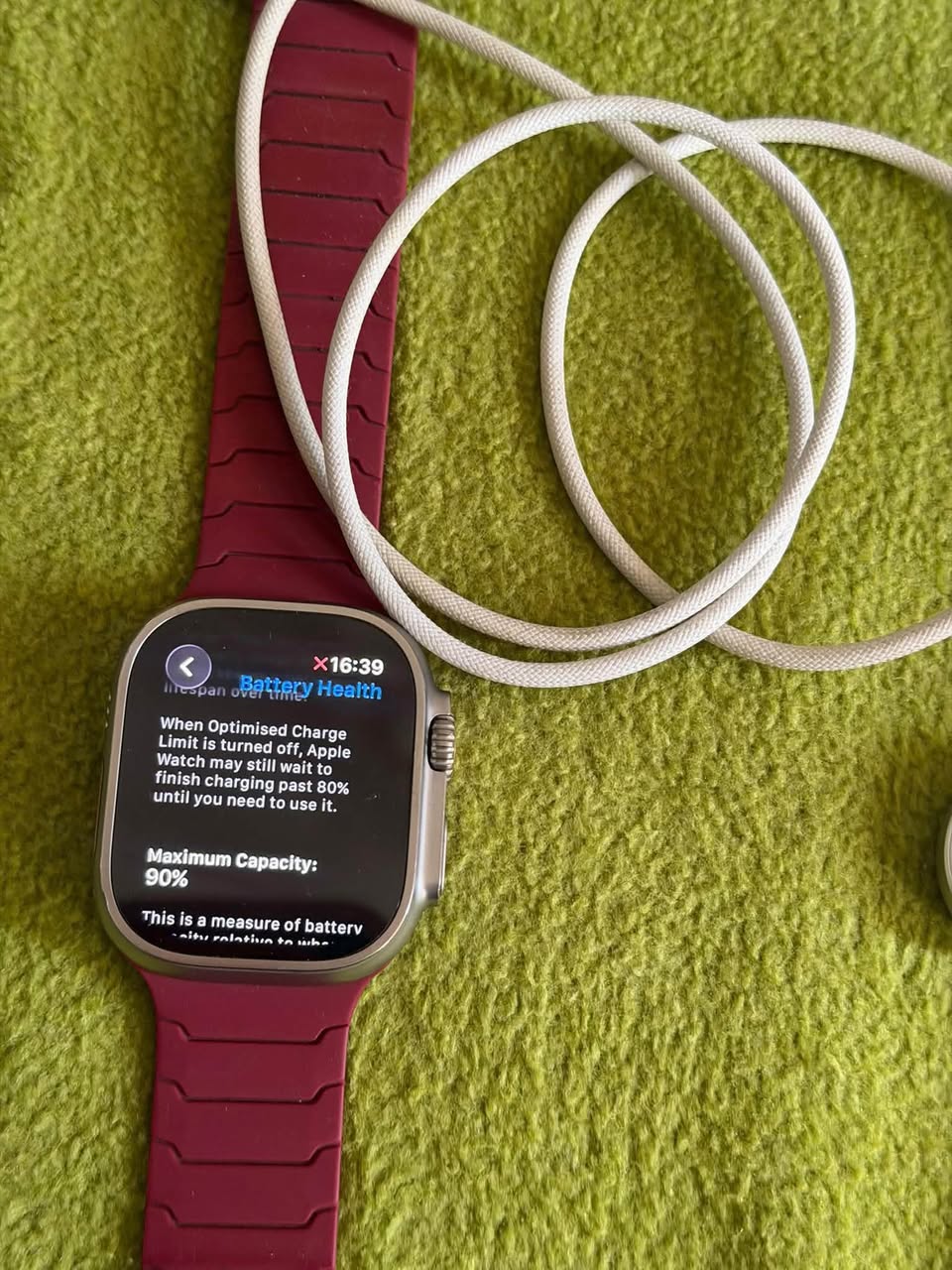 Apple Watch Ultra 2, ბატარეა 90%