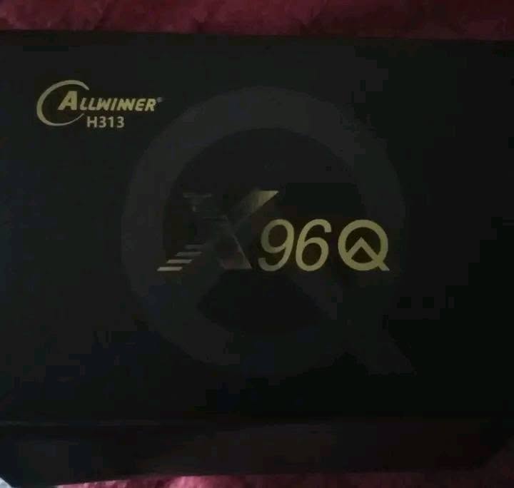 Продам телефон с Android Smart TV Box. — 150₾