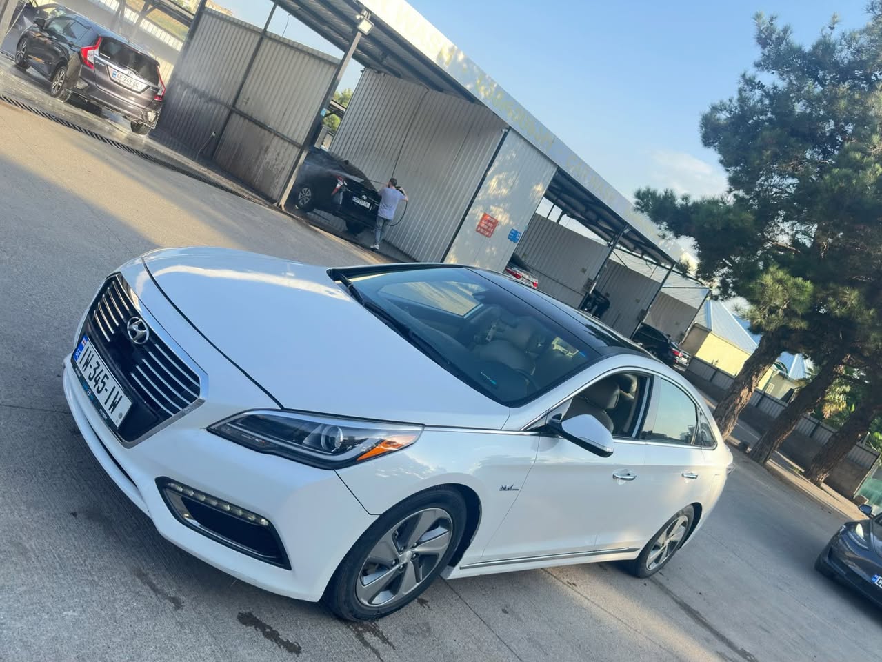 * Hyundai Sonata 2016-cı il — 9,300$