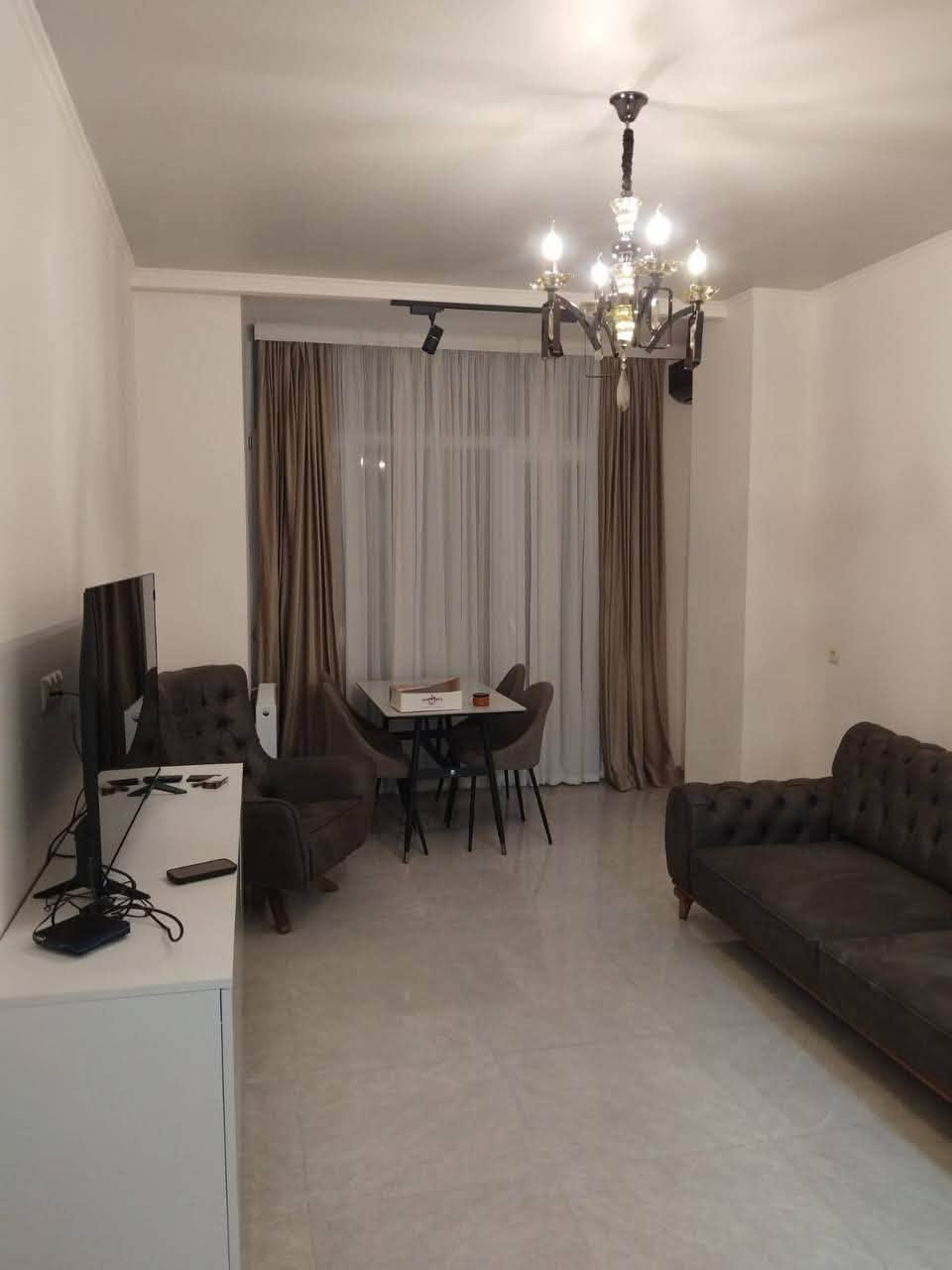 იჯარით გასაცემია 1 ოთახიანი ბინა, ბათუმი — $450