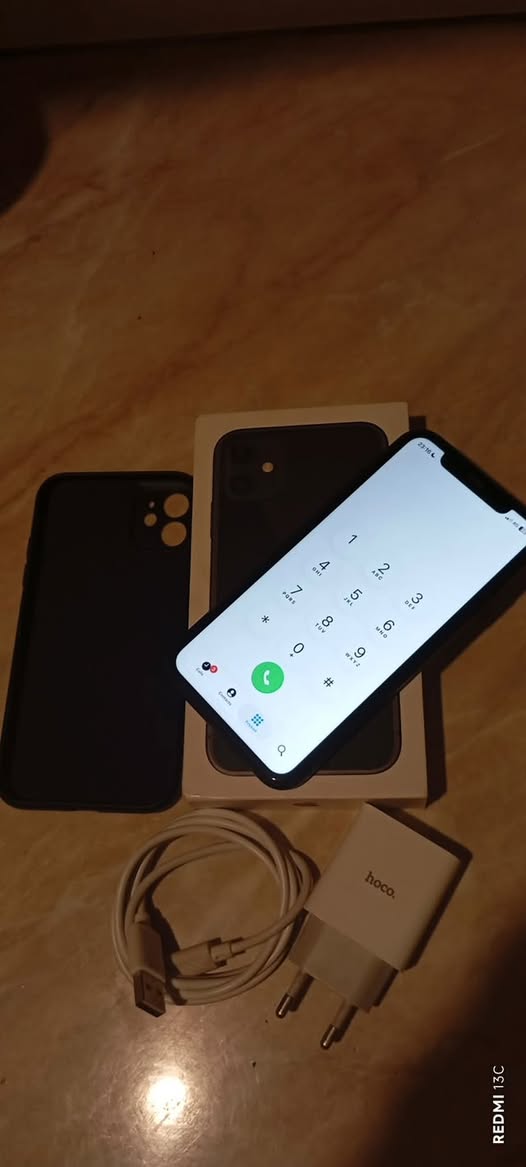 iPhone 11, new battery, undamaged body