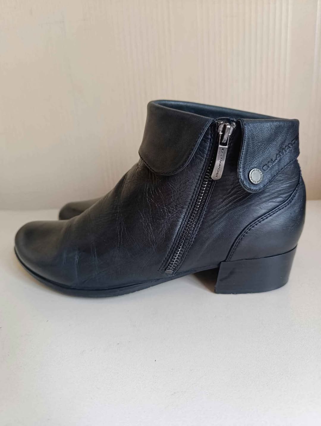 Salamander black leather ankle boots, size 41