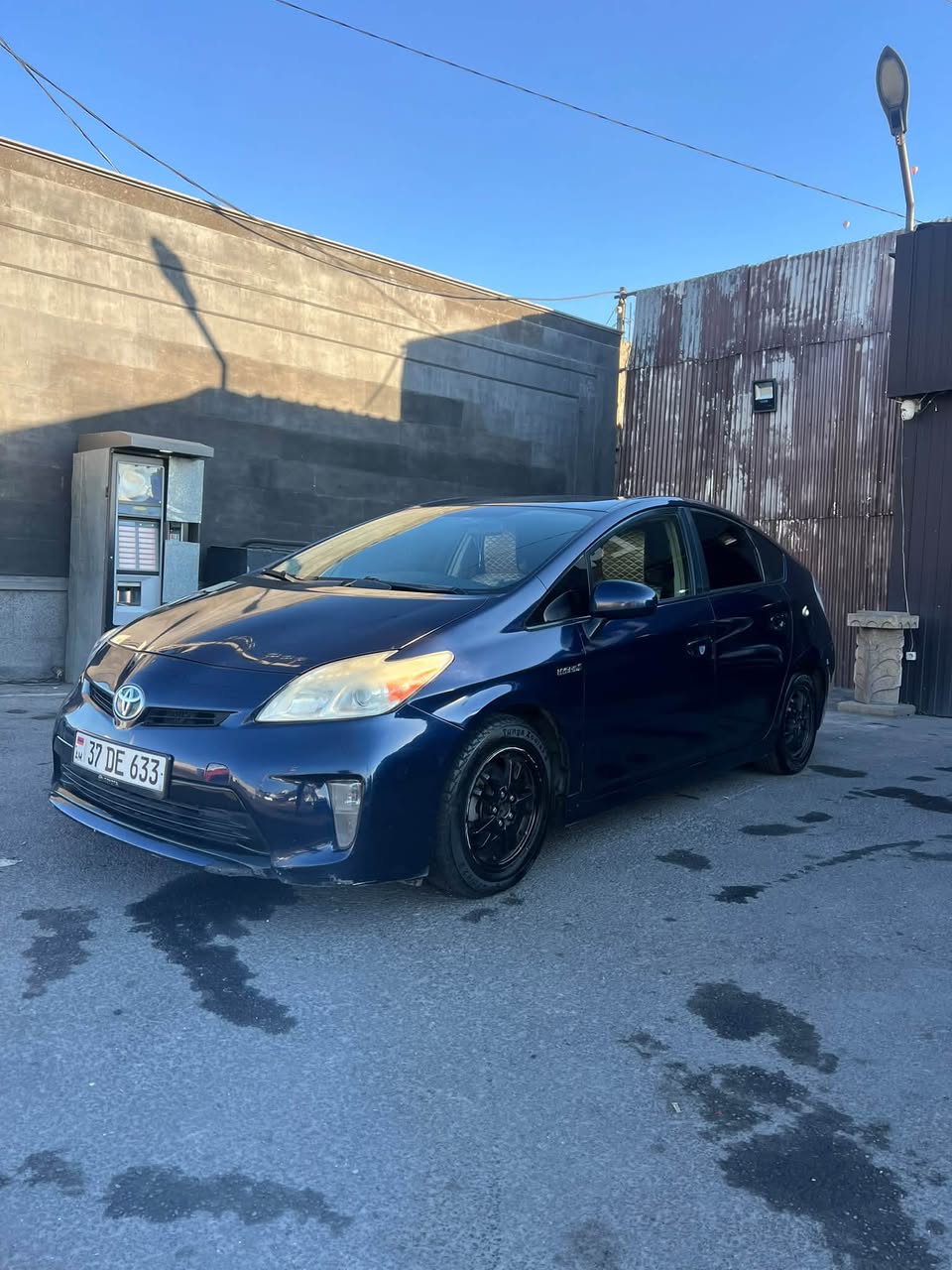 Toyota — 7,700$