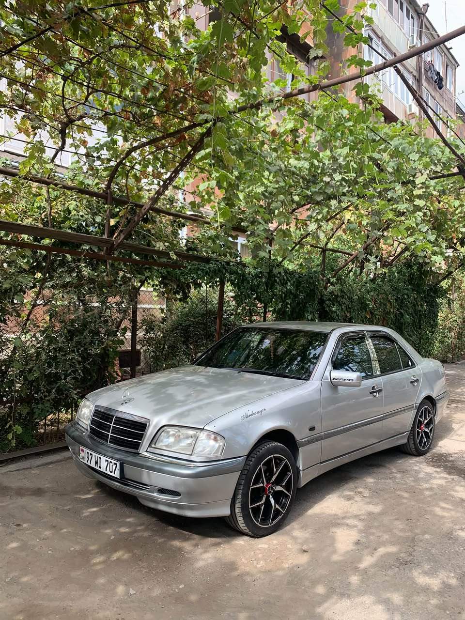 Mercedes-Benz C180 Elegance 1999 — $6,600