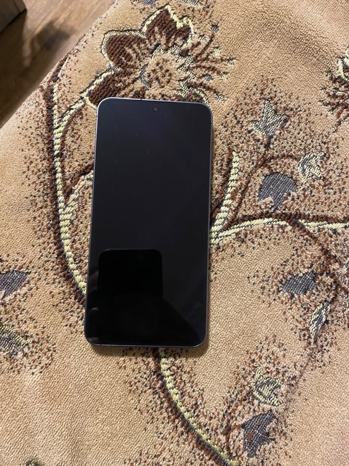 Satılık Samsung Galaxy S24 ideal durumdadır