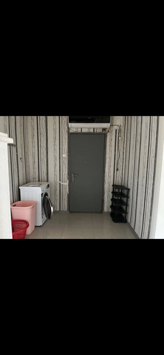 Kutaisidə 3 otaqlı mənzil kirayəyə verilir. Qiymət - 650$