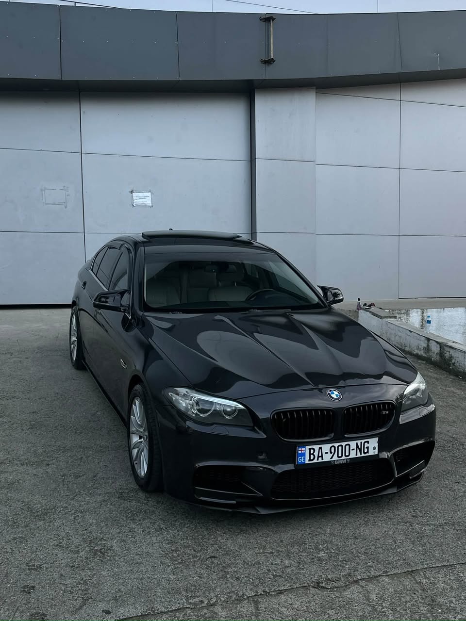 BMW f10 528xi 2015 — 7,200$