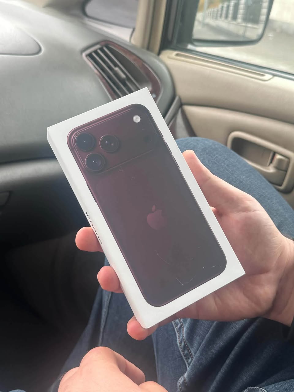 ANNAKHADSEP PRICE iPhone — 660,000֏