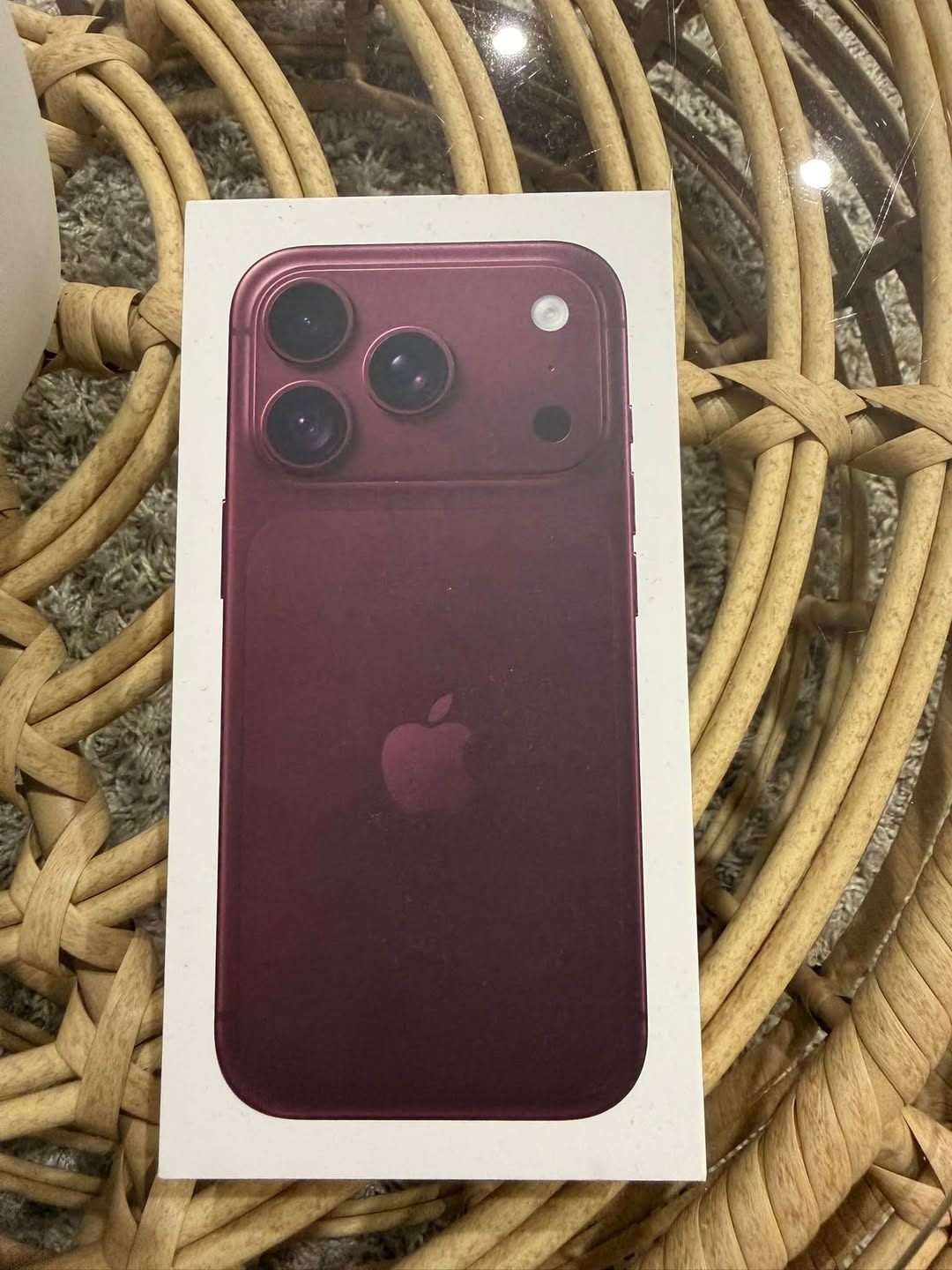 Salam, 256 GB Pro qapalı olaraq satılır