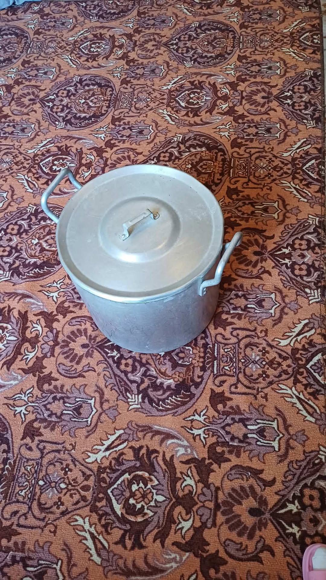 Borjomi'de aile tarafından 50 litrelik eski usul - 200₾