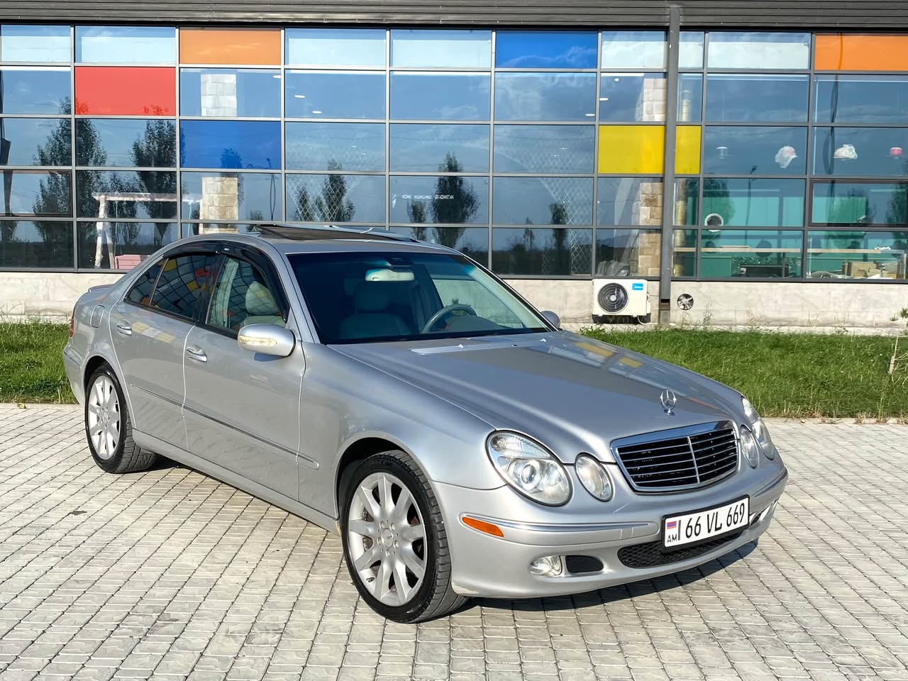 E 320 2003 — 8,300$