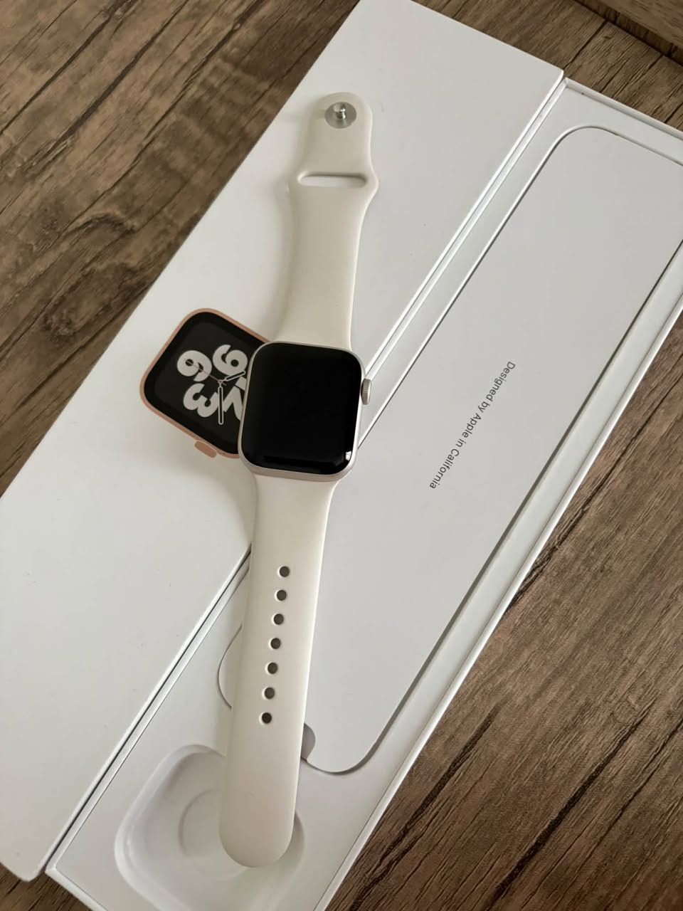 Apple Watch SE 32GB, battery 100%