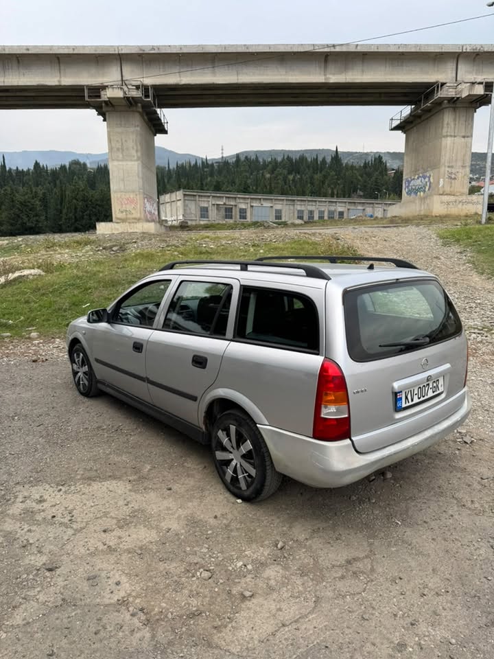 Opel Astra 2000