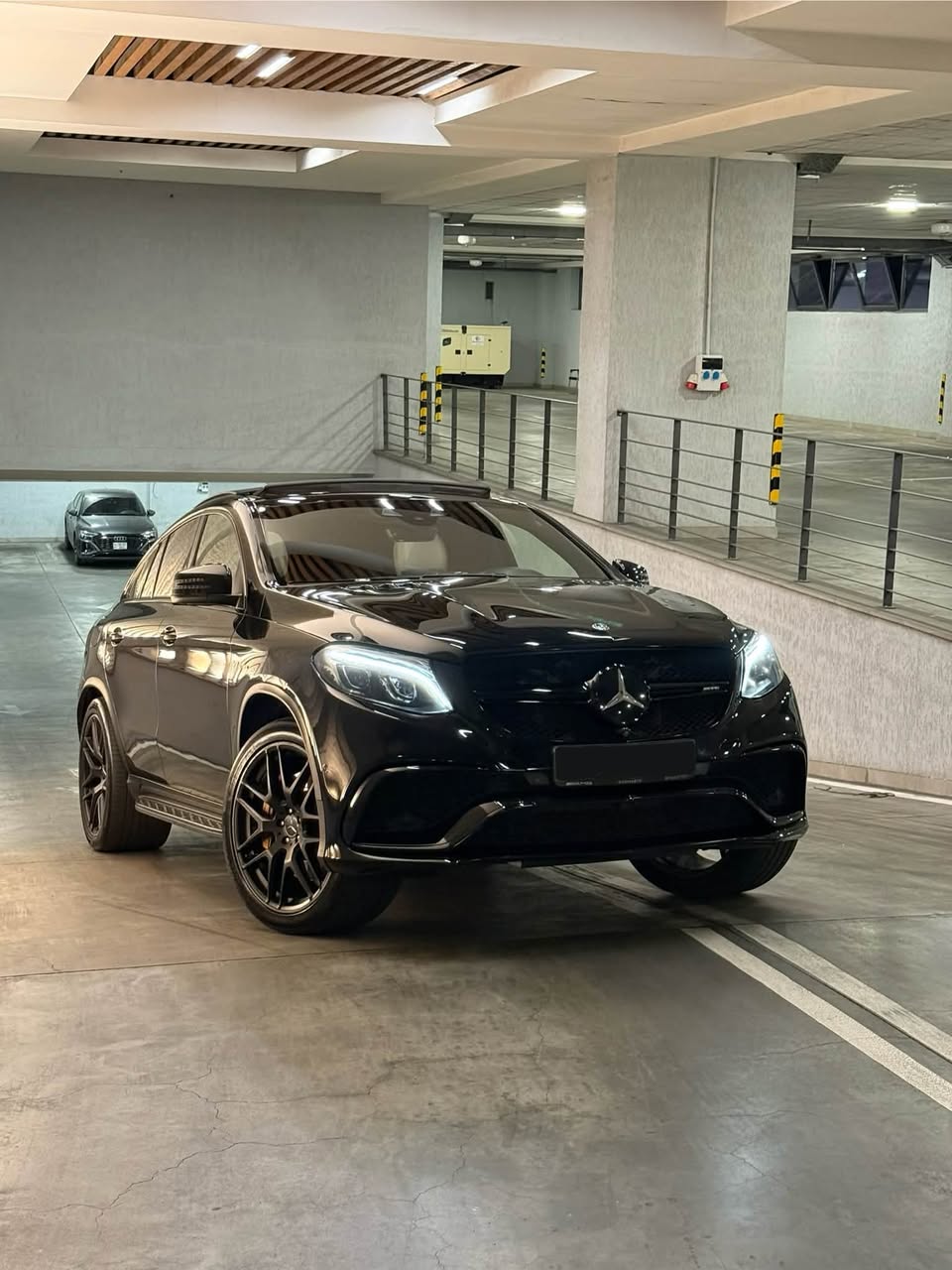 GLE Coupe 63s AMG 2016 — 48,000$