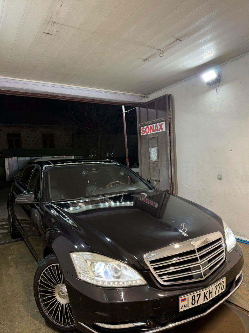 S-Class 2009 — 15,500$