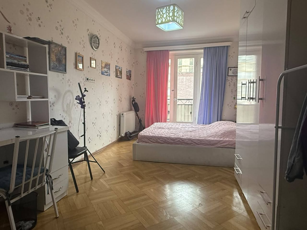 Продаётся 3-комнатная квартира, Тбилиси