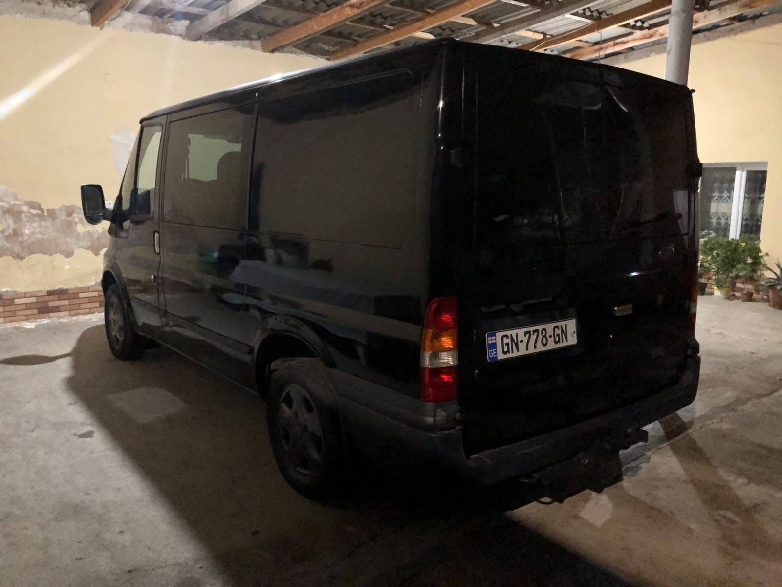 Автомобиль 2002