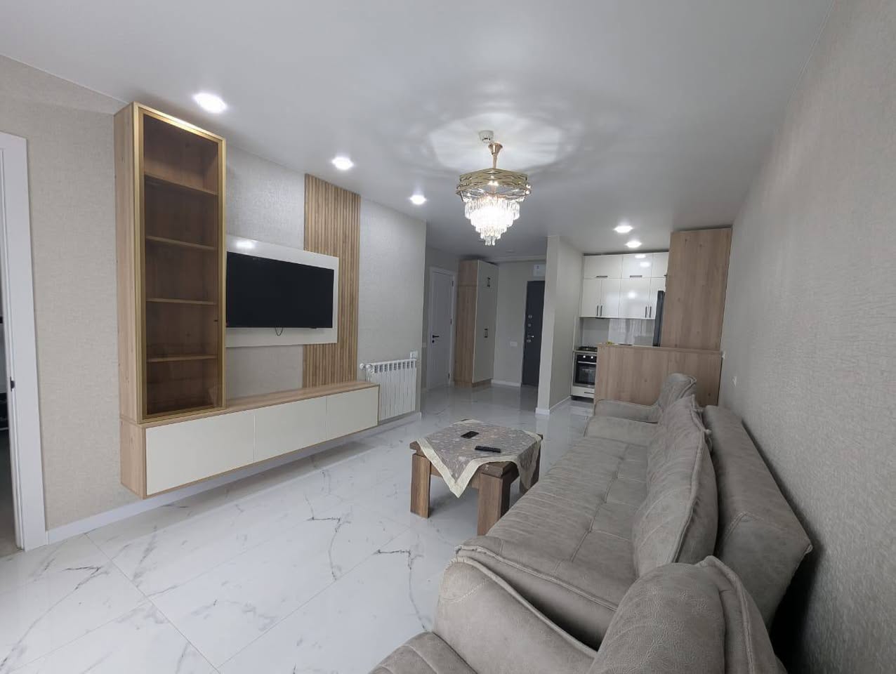 Kirayə 2 otaqlı mənzil, Batumi — $800