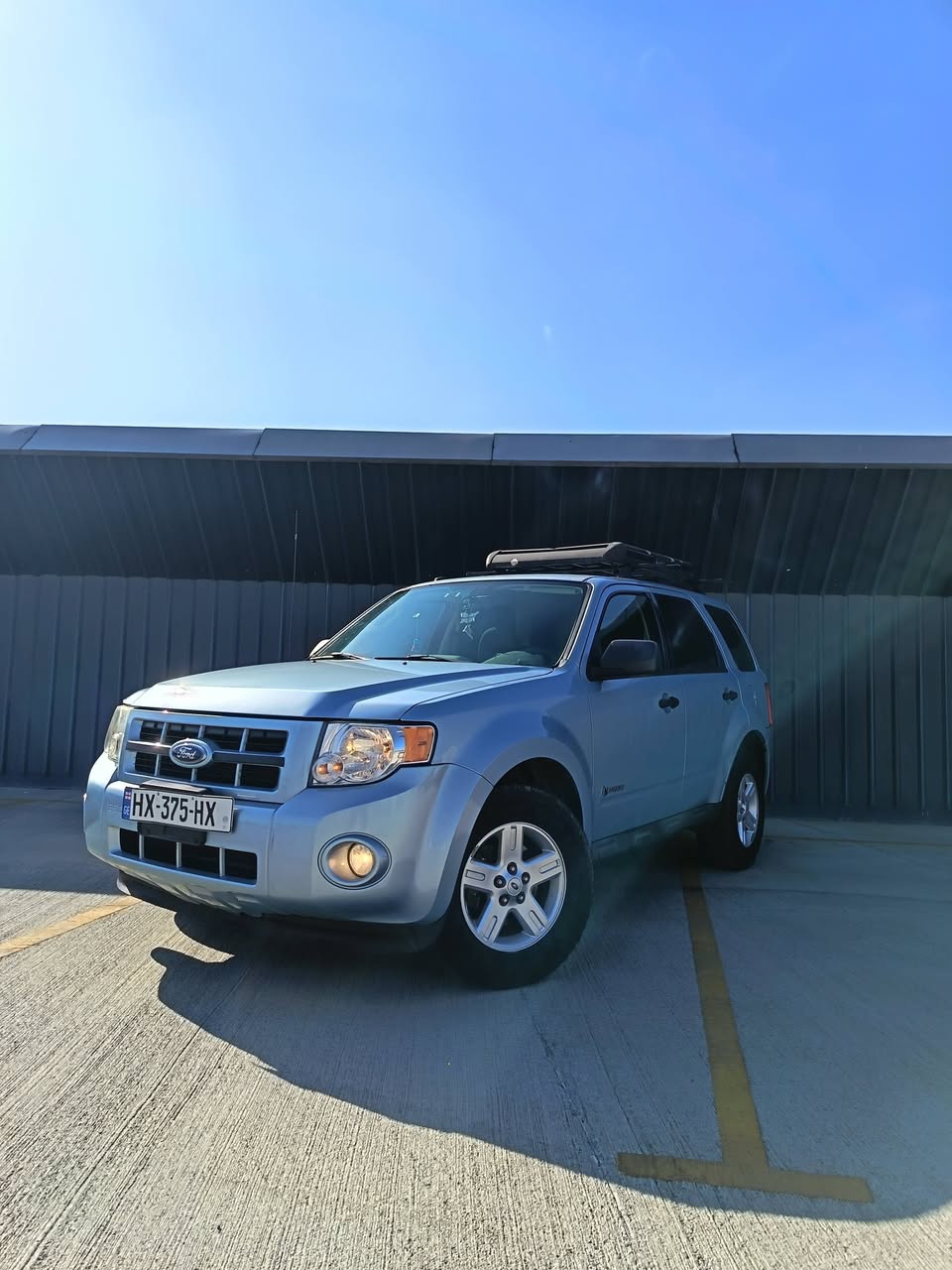 იყიდება ფორდ ისკეიპი 2.5 4X4 — 6,500$