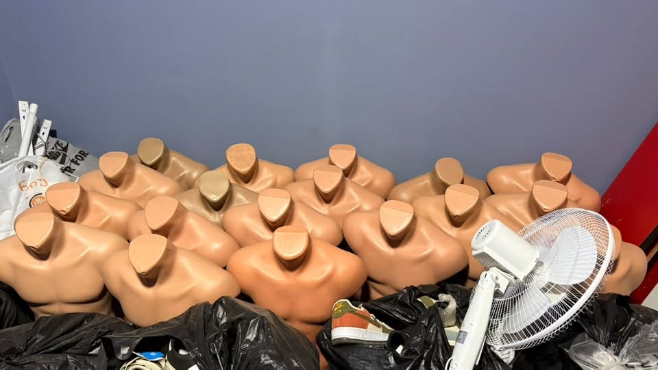 Mannequins are sold for 30 lari each
