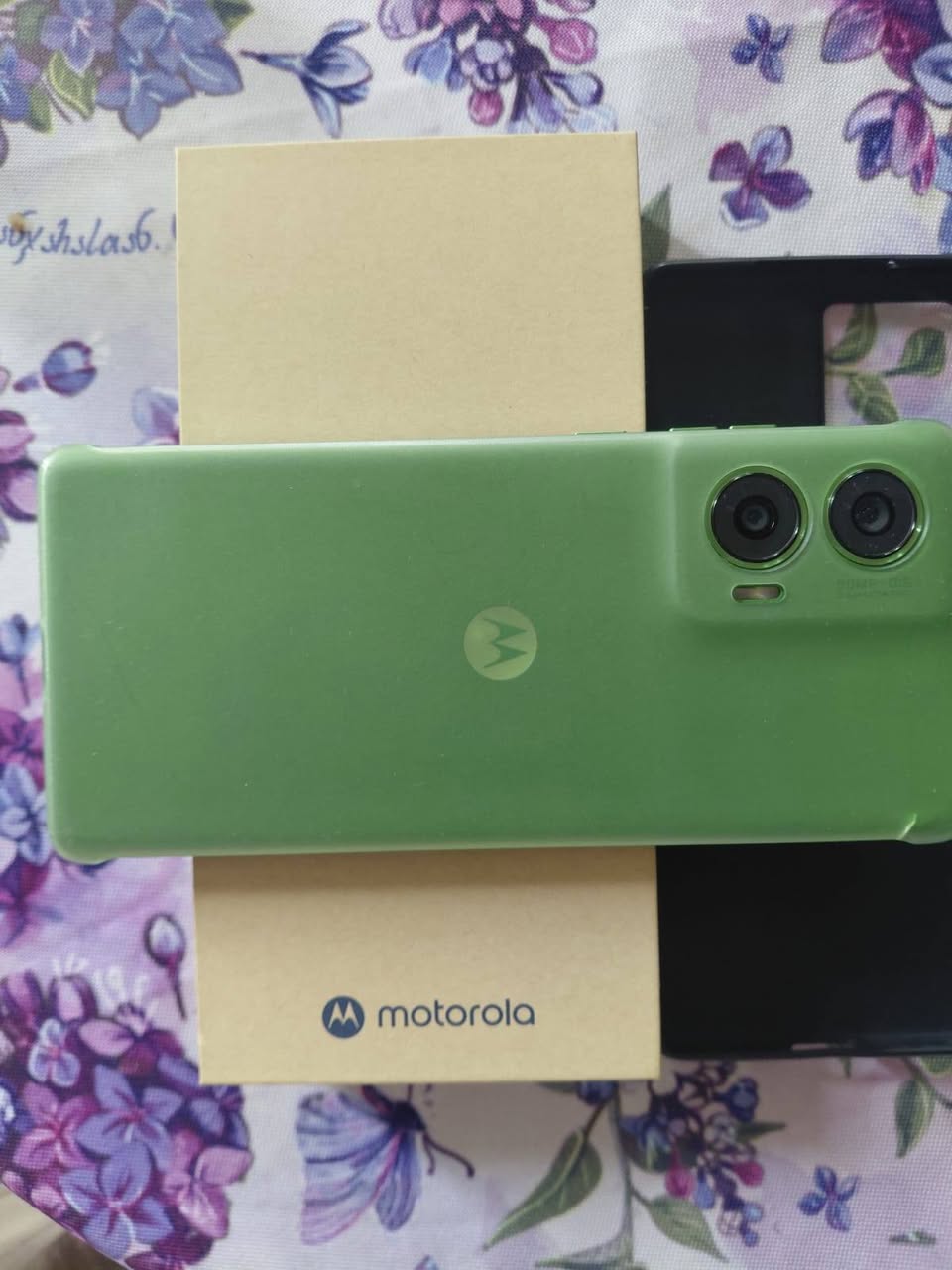 Moto edge 50 fusion,8/256, buradaki çatlak - 320₾