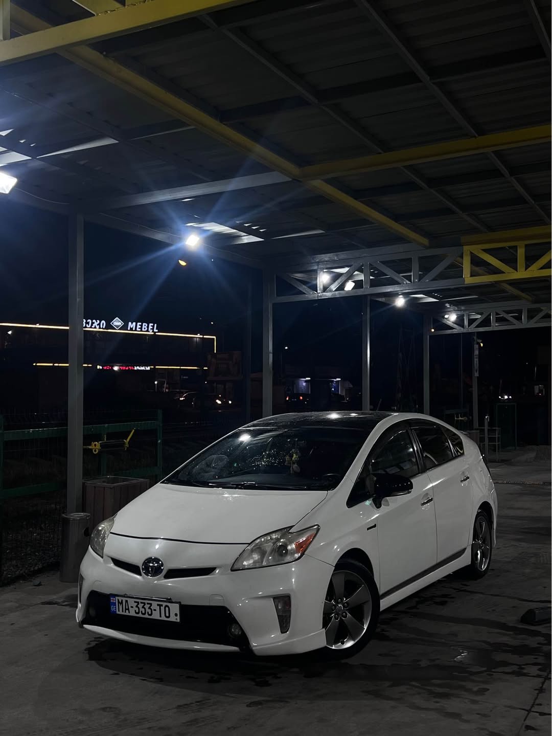 Toyota Prius 2012 — 6,800$