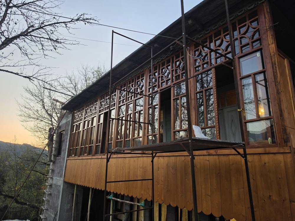 Larch windows, Batumi