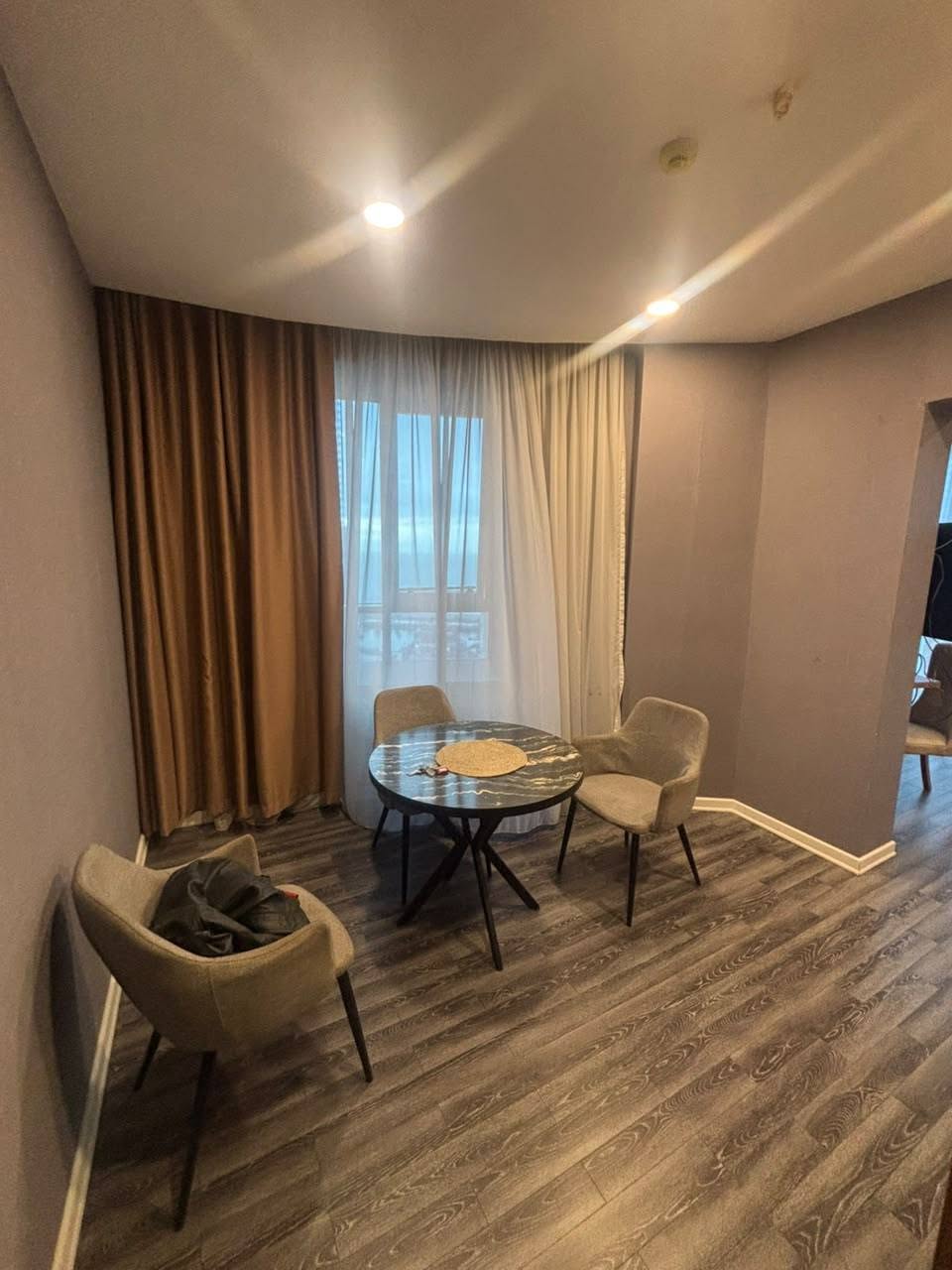 Studio apartment 45 m2, 18th floor