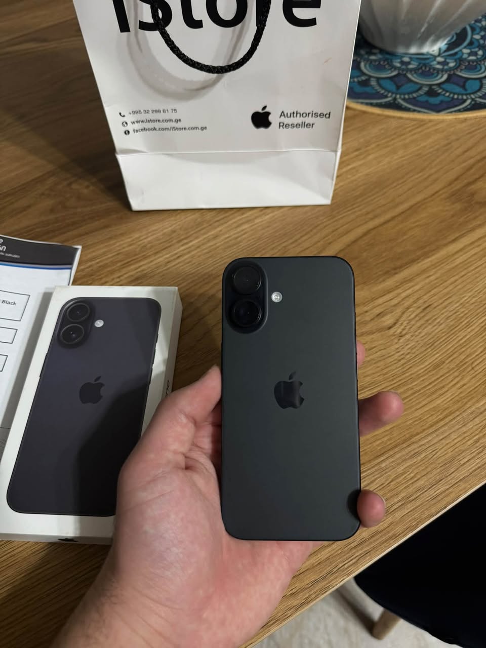 iPhone 16 100% 128gb satılır - hədiyyə qutusu ilə - 1,650₾