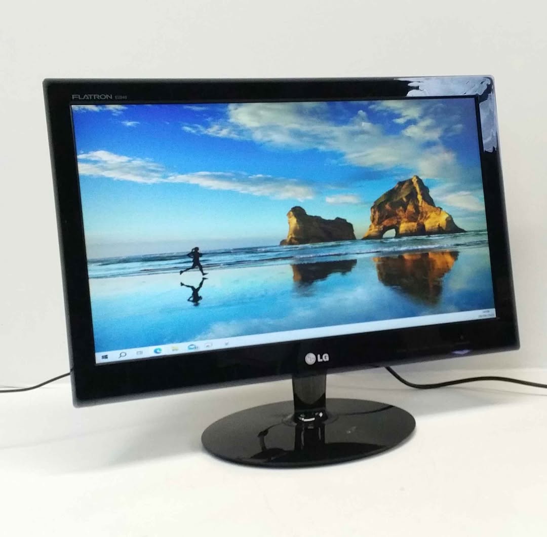 Монитор LG Flatron 21,5-22 дюйма Full HD