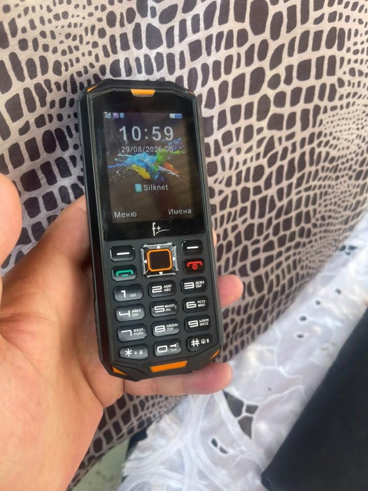 2 phones for 50 lari, call me