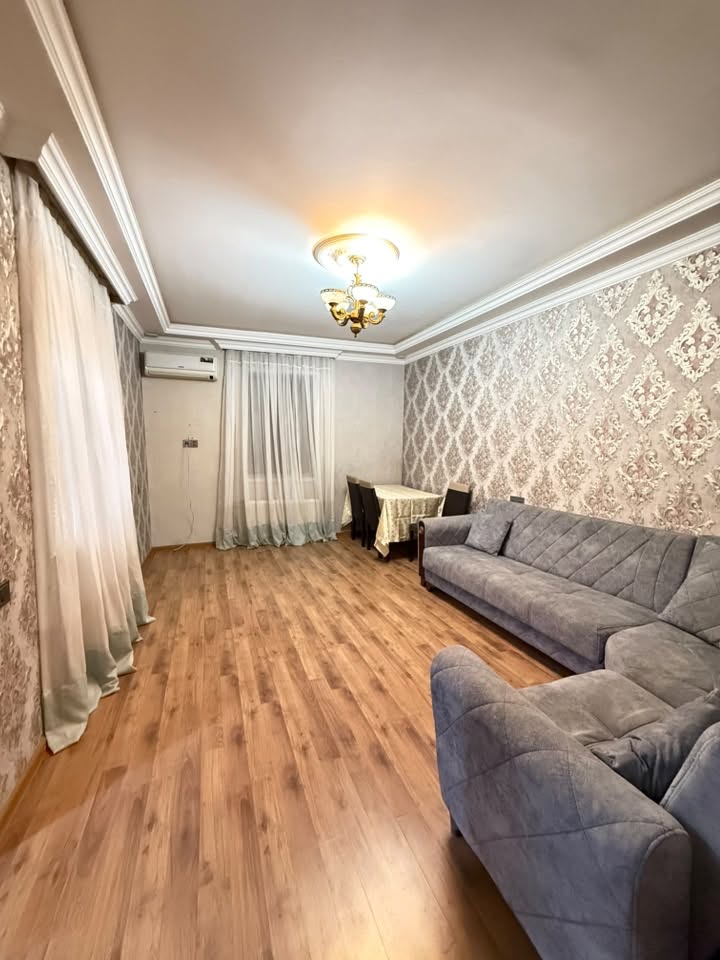 Kirayə 4 otaqlı mənzil, Bakı — 600 ₼
