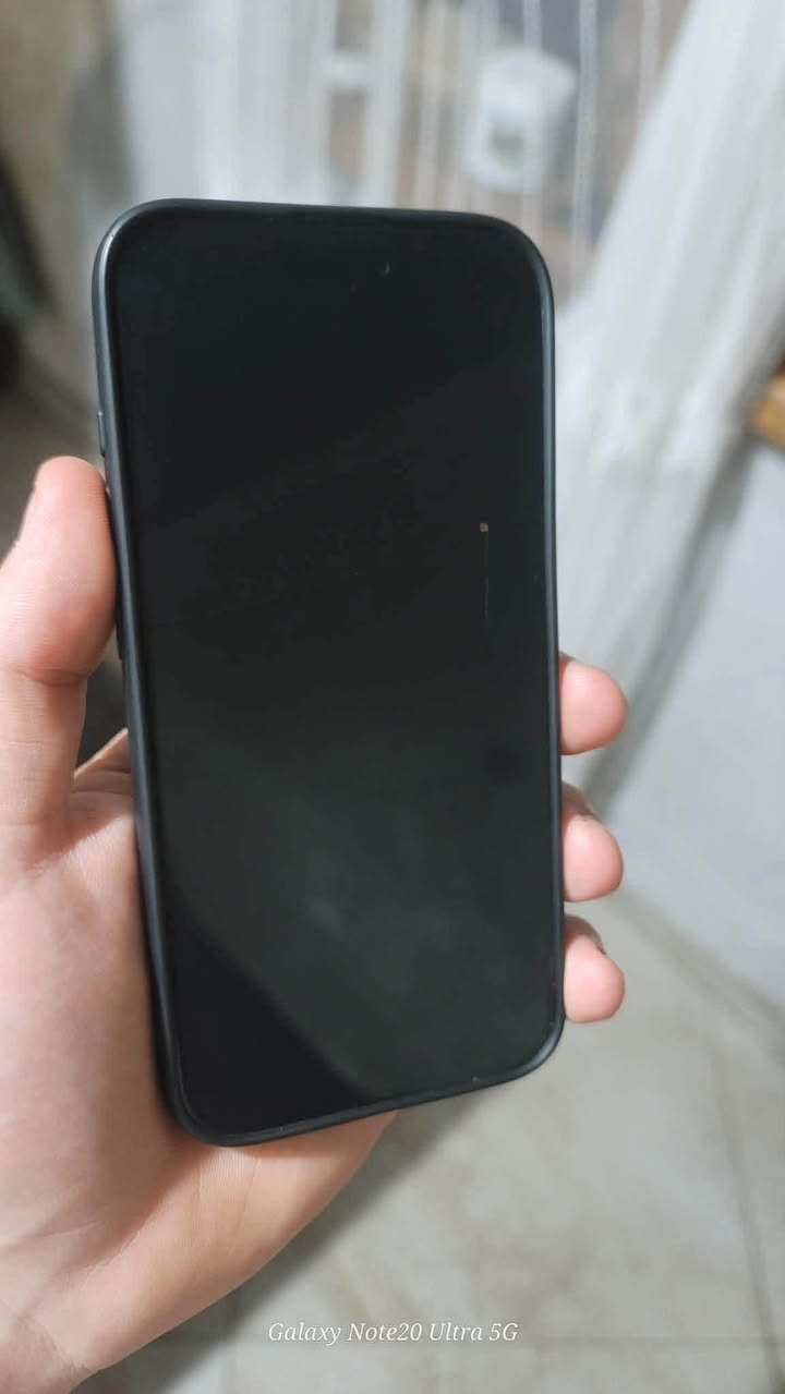 iPhone 15 pro վիզուալը երևում է առանց խնդիրների