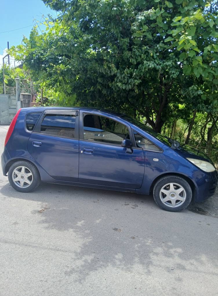 Avtomobil 2003 — 2,200$