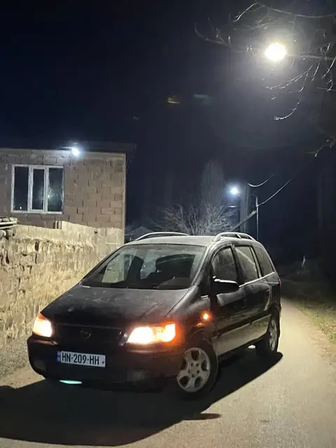 Опель Зафира 2003