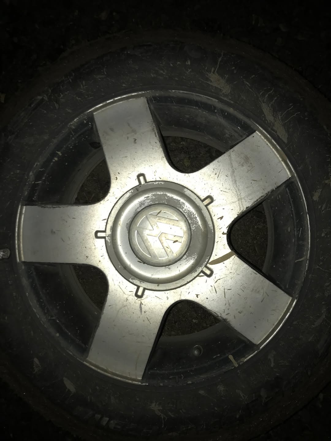15-inch alloy wheel 5x100