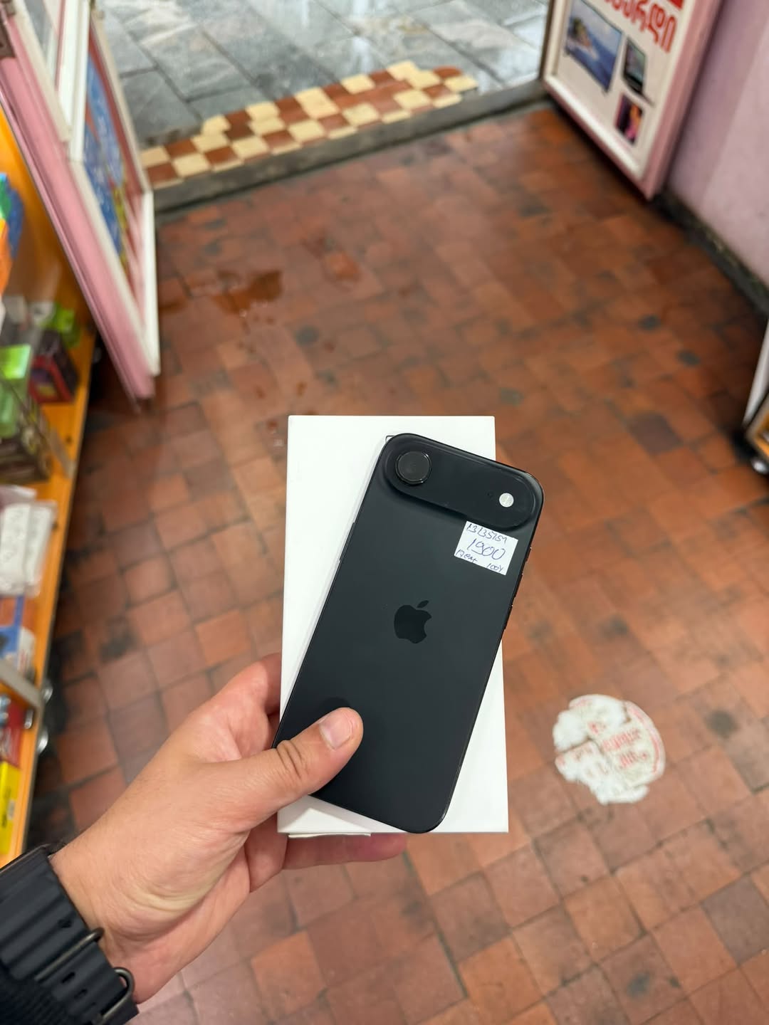 📱 iPhone 17 Air satılır — 1,899₾