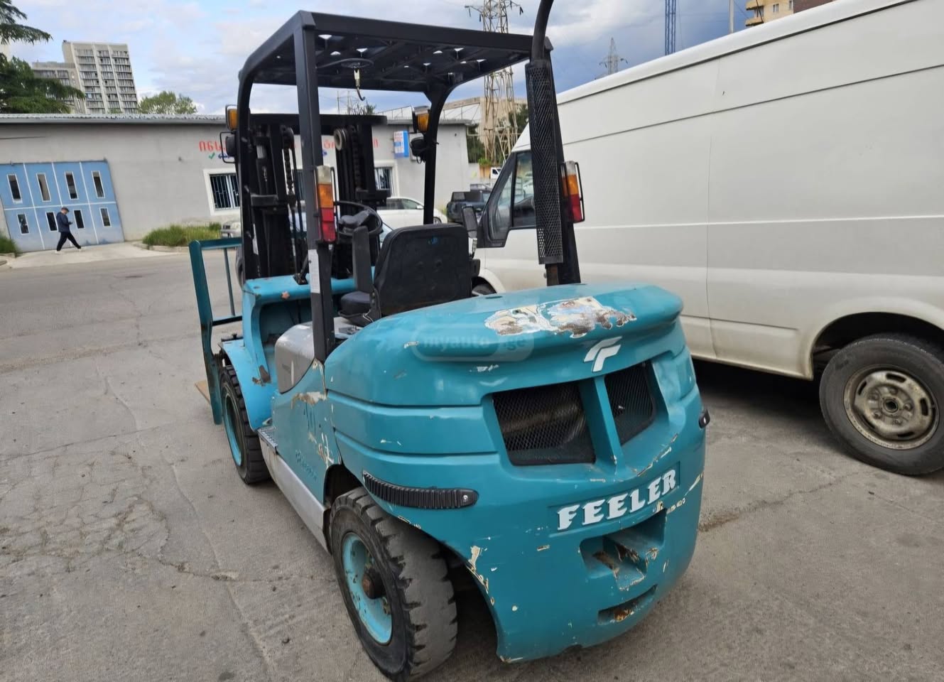 Kiralanan yük maşınları.1,5T TOYOTA(Yaponiya) mexanika və 4.0