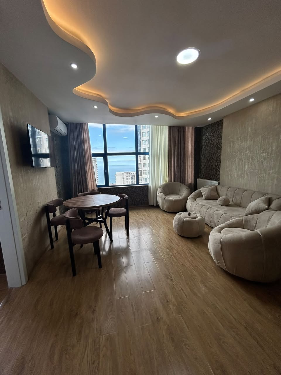 Сдаётся 2-комнатная квартира, Батуми — $750