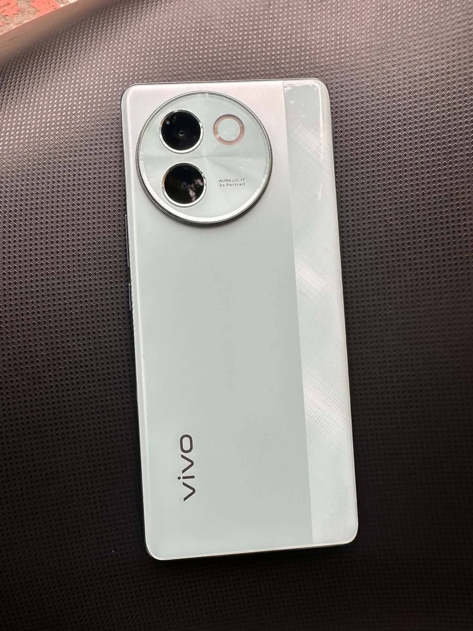 Vivo v30e...უსწრაფესი და ულამაზესი ანდროიდი,გვერდზე გადასული