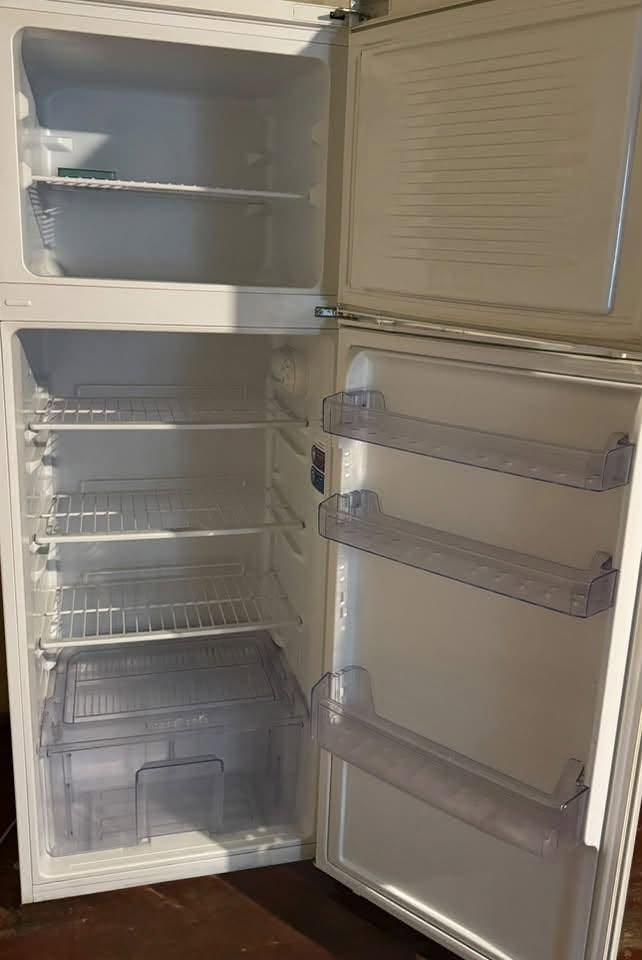 İkinci el Beko buzdolabı satılık ✅ Fiyat: 400₾ ✅ Detaylar için