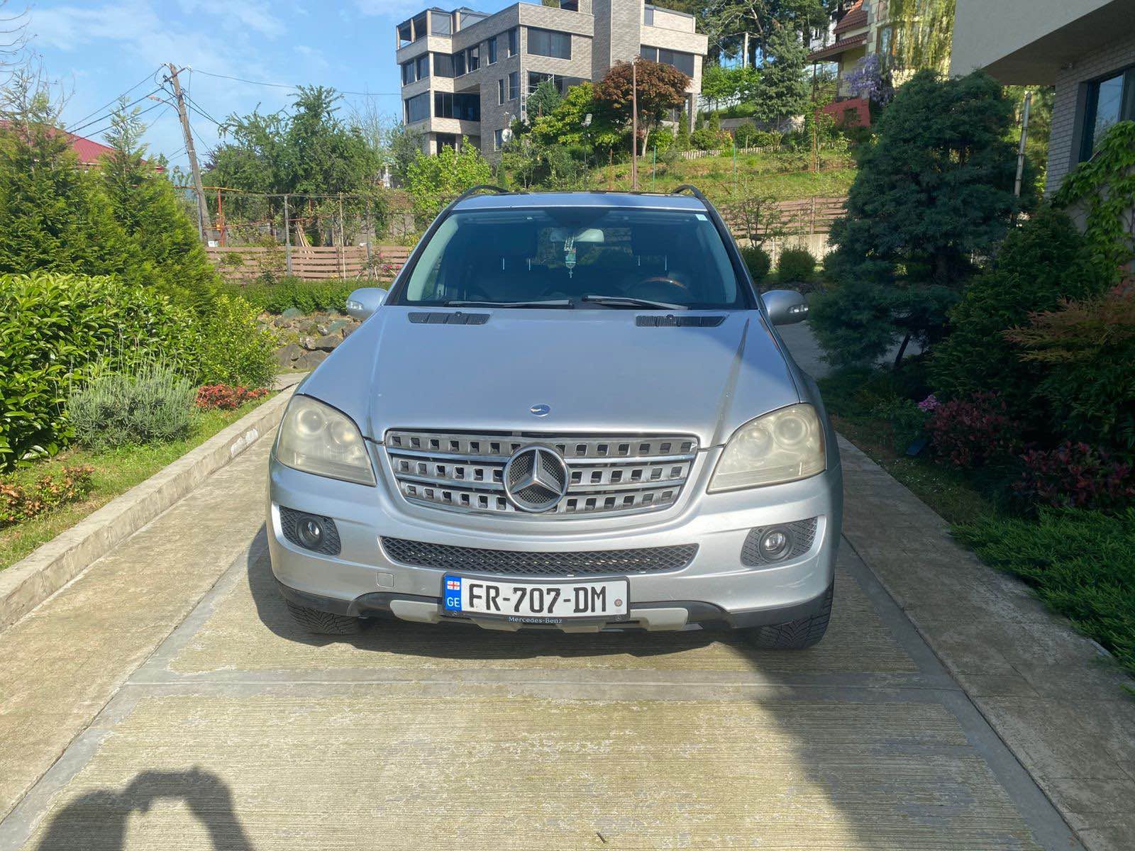 Mersedes 2006 modeli, 3,5 litrli 5,500$