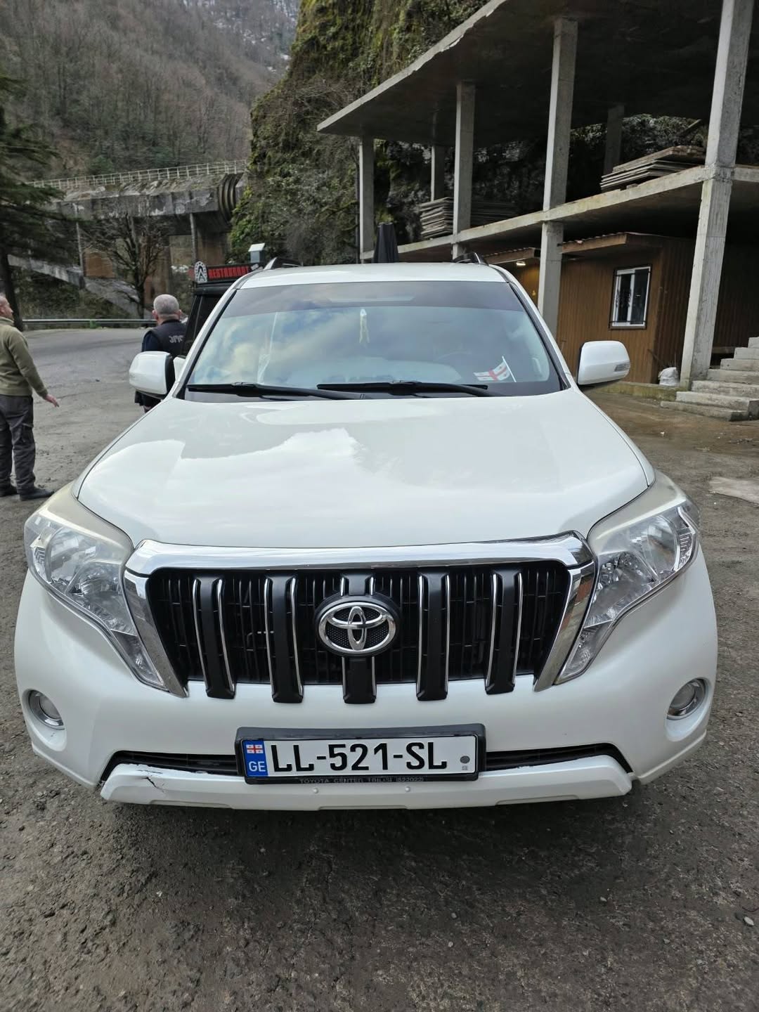 Acil satılık Toyota Prado merkez aracı 2014 - 23,500$