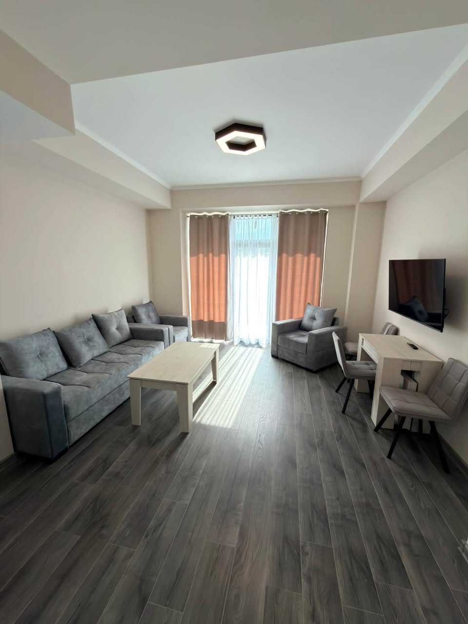 Tsaxkadzor, yeni tikilmiş bina ✅️ 8/2 mərtəbə — 110,000$
