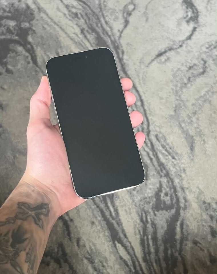 For sale iPhone 14 Pro Max — 1,400₾