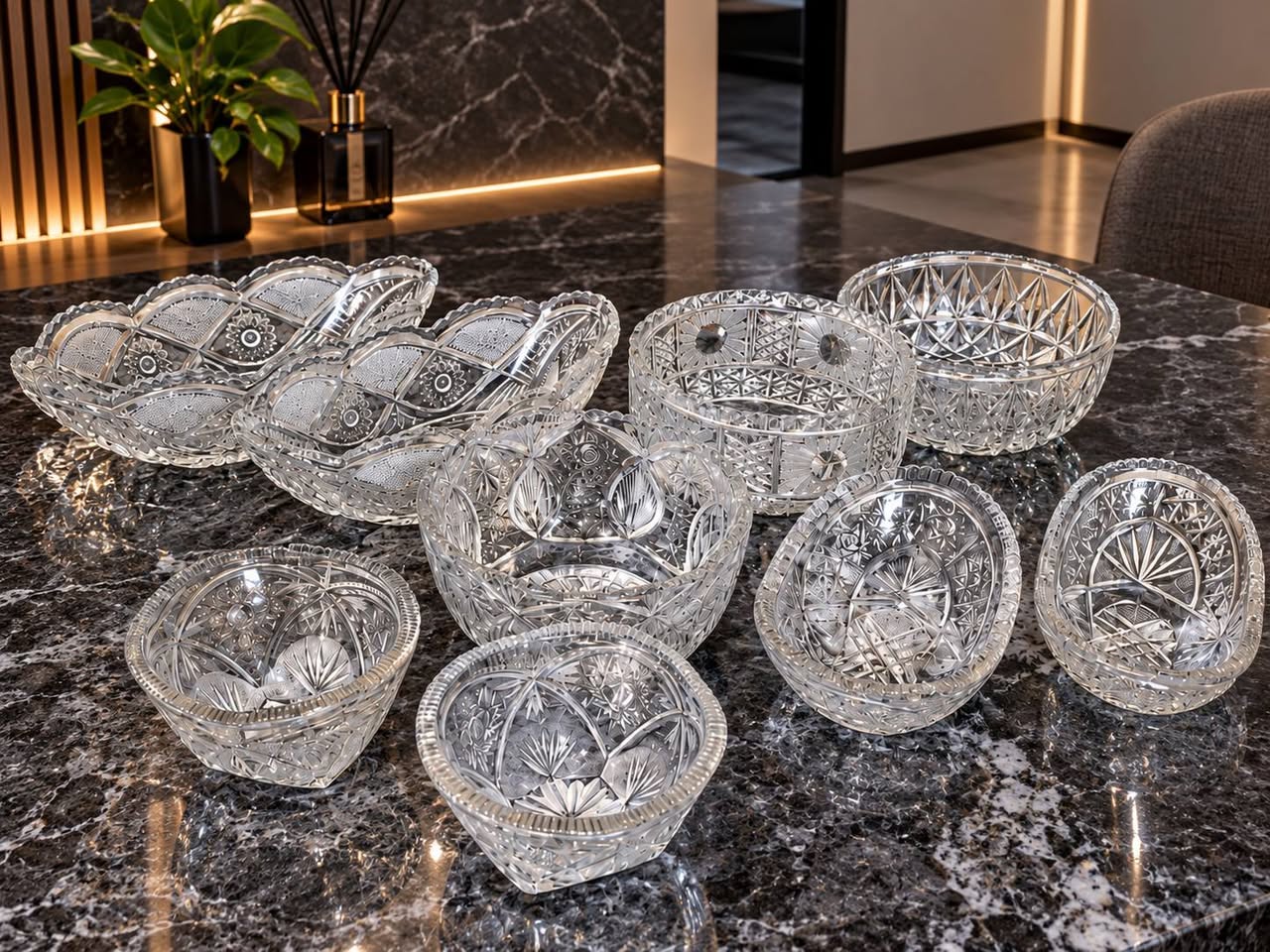 Cut crystal bowl set